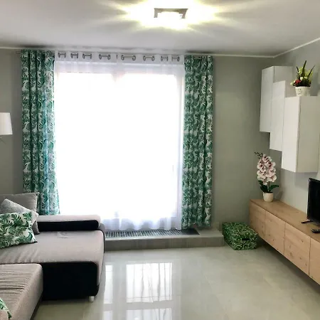 アパート Apartament Centrum シェドルツェ